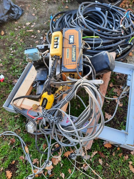 Wyciągarka na suwnice 1600kg bardzo dobry stan