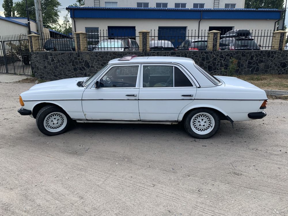 Мерседес w123 дизель 2.4