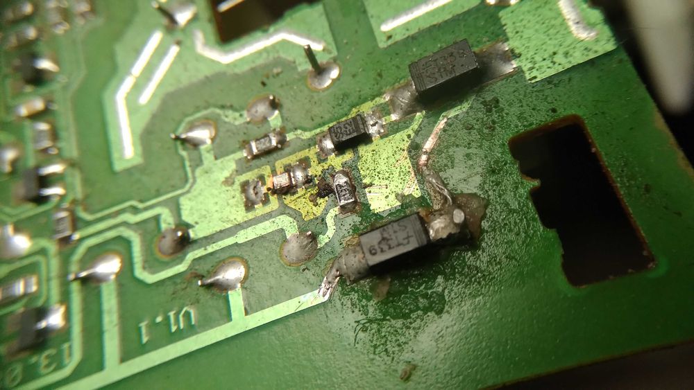 Насадки та інше два кухонні комбайни Philips HR7758 та HR7735