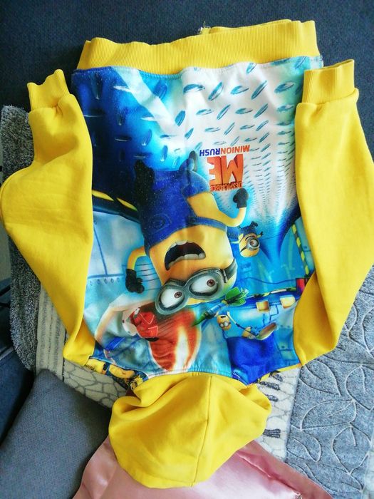 Толстовка миньон дуже гарна 7-10лет