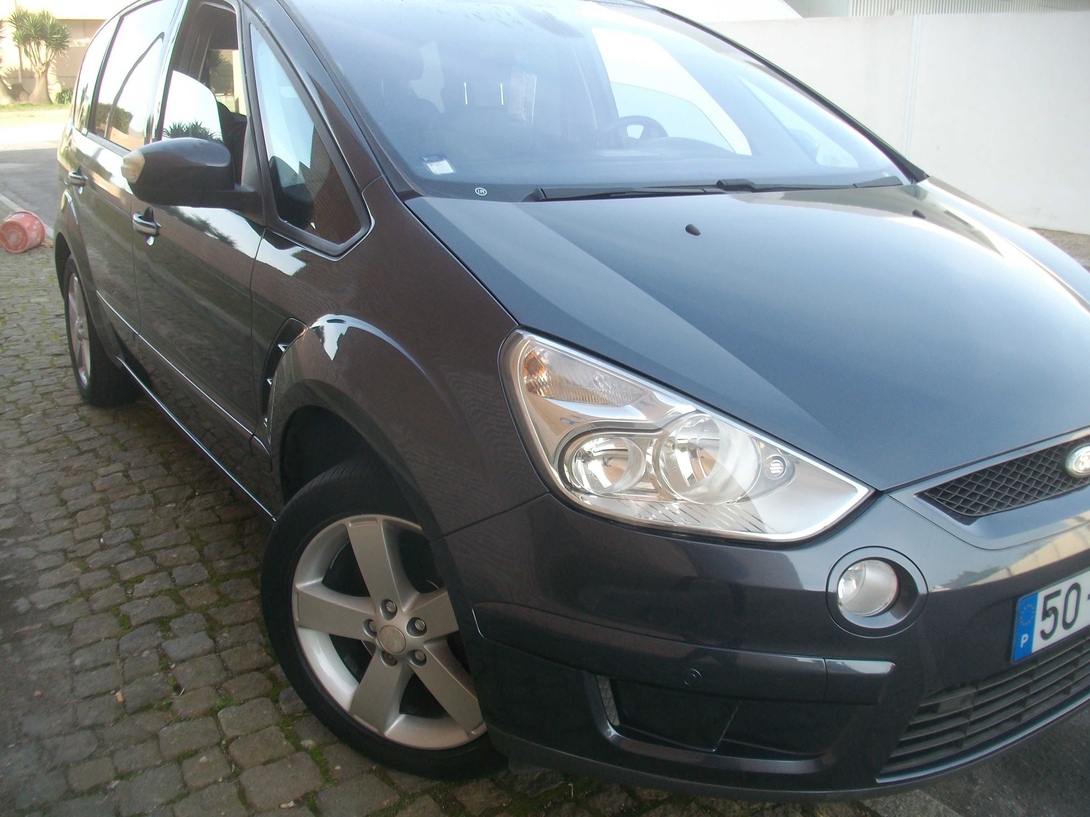 Ford S-Max 1.8 TDCi Titanium 7L de 2010 Impecável