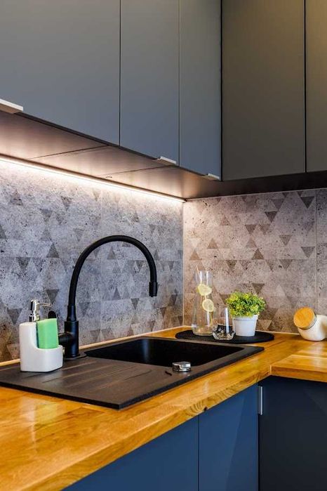 Szeregówka całkowicie umeblowana i wyposażona z ogrodem i parkingiem