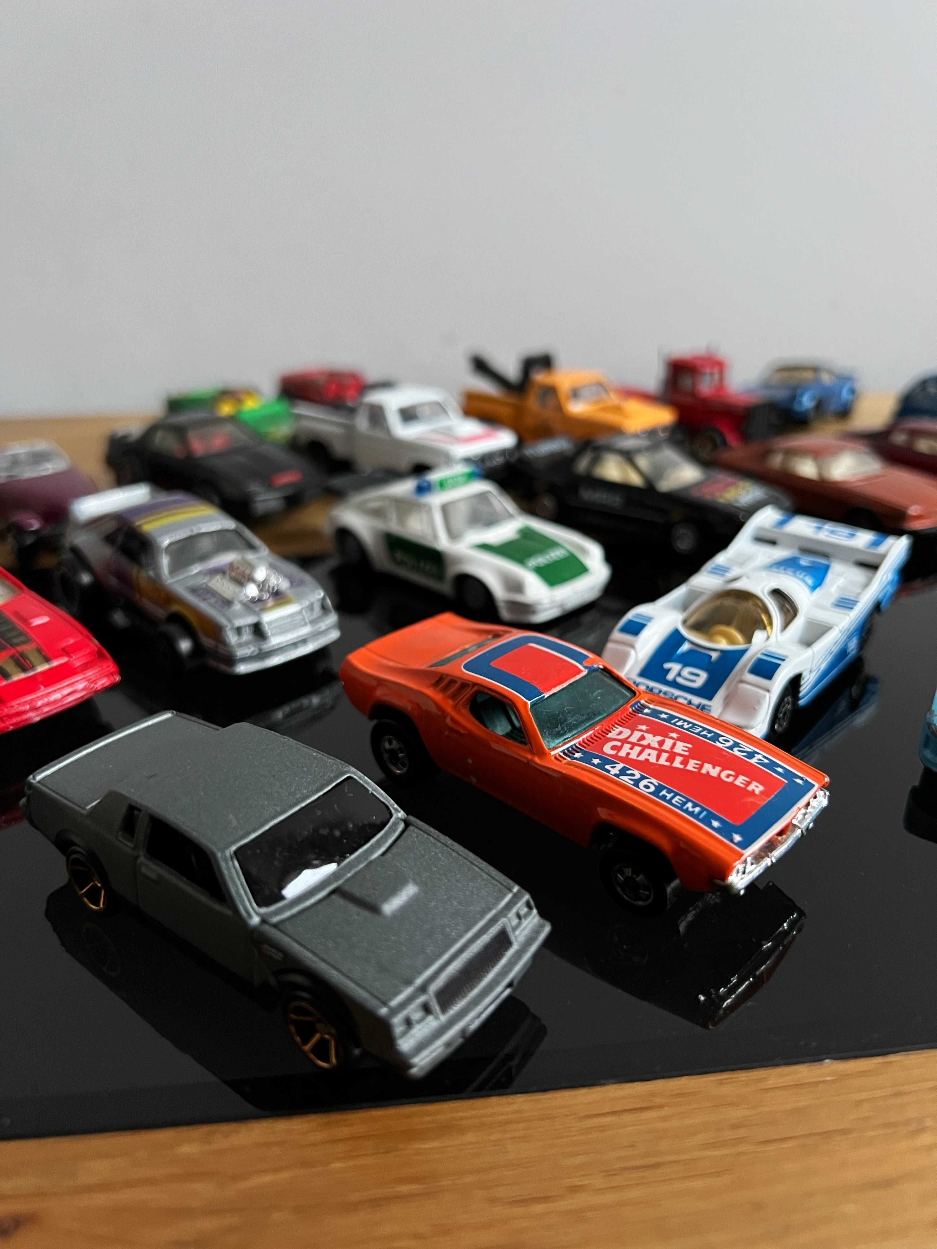 Kolekcja 26 szt Hot Wheels / Matchbox / SIKU / Maisto - Vintage Retro