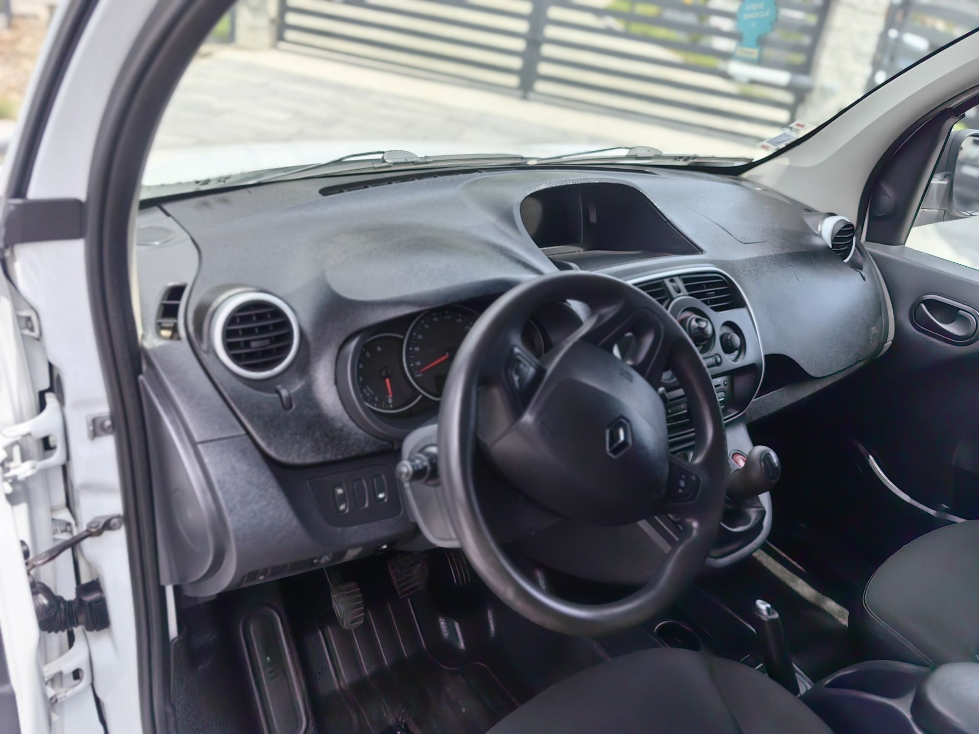 Renault kangoo 2016r 1.5 DCI 90 koni 176 tys km