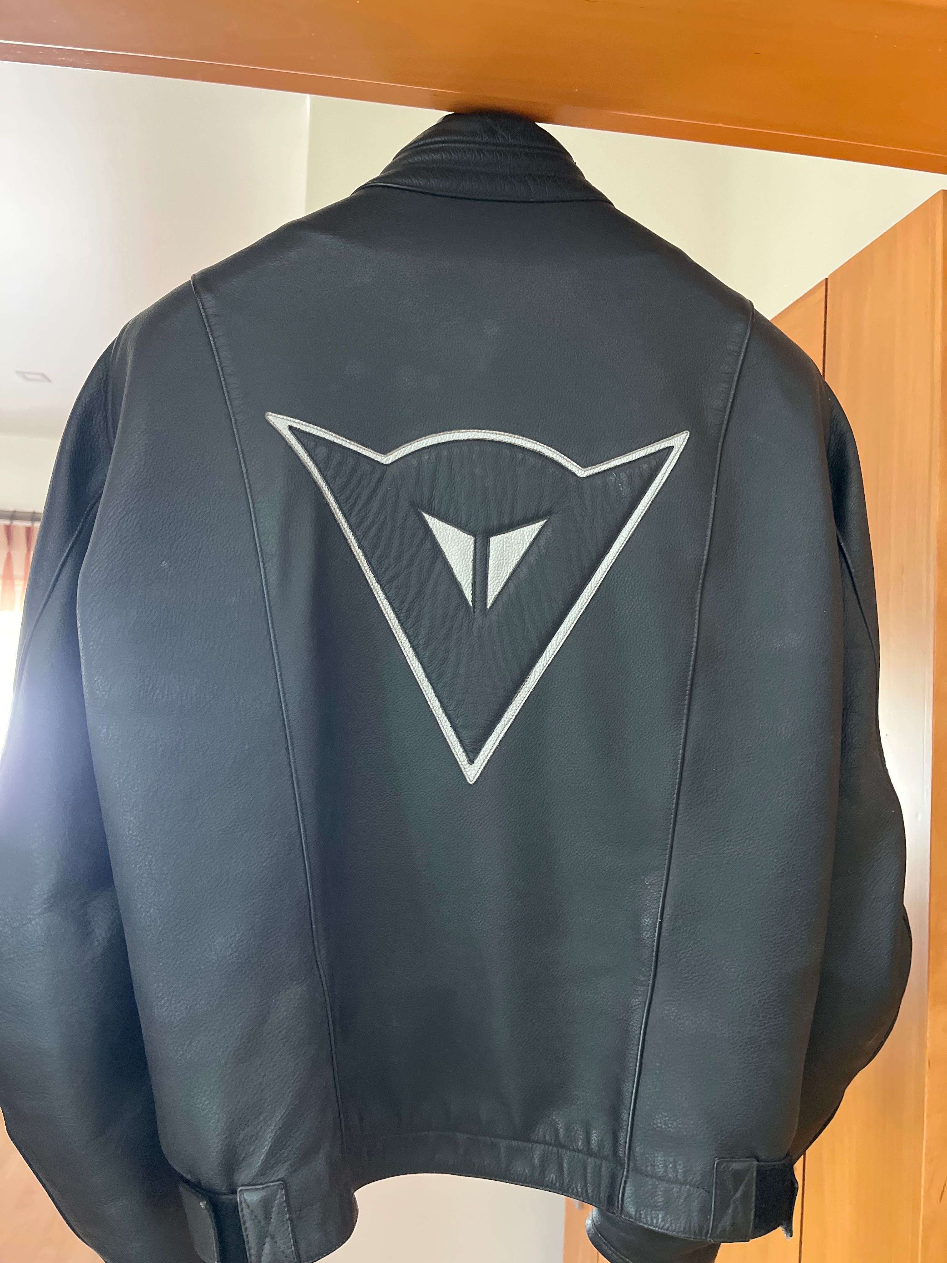 Blusão pele marca Dainese