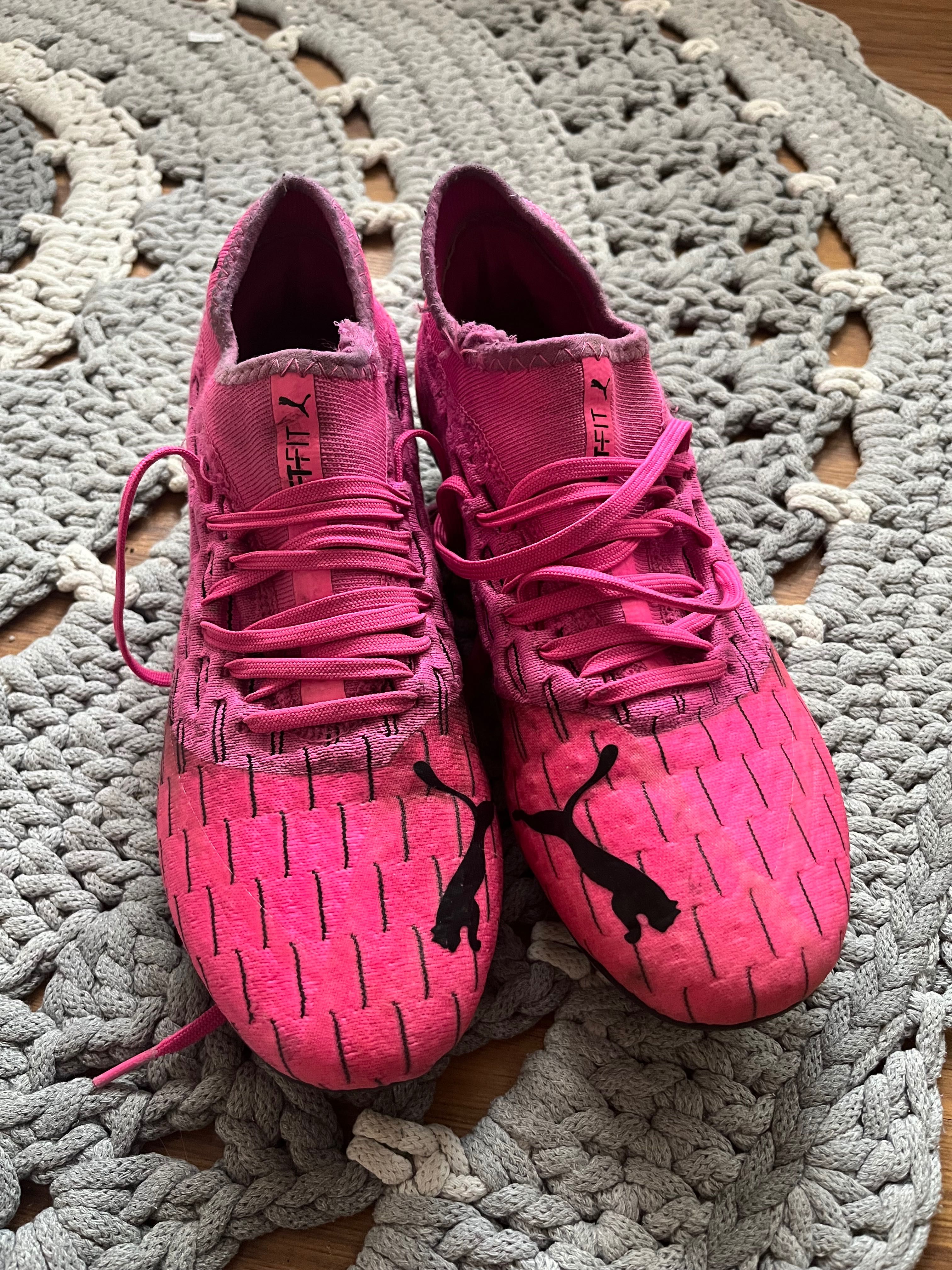 Buty sportowe korki