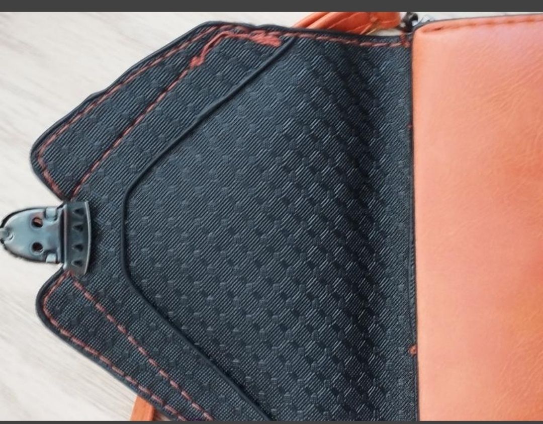 Новая оранжевая маленькая сумочка
