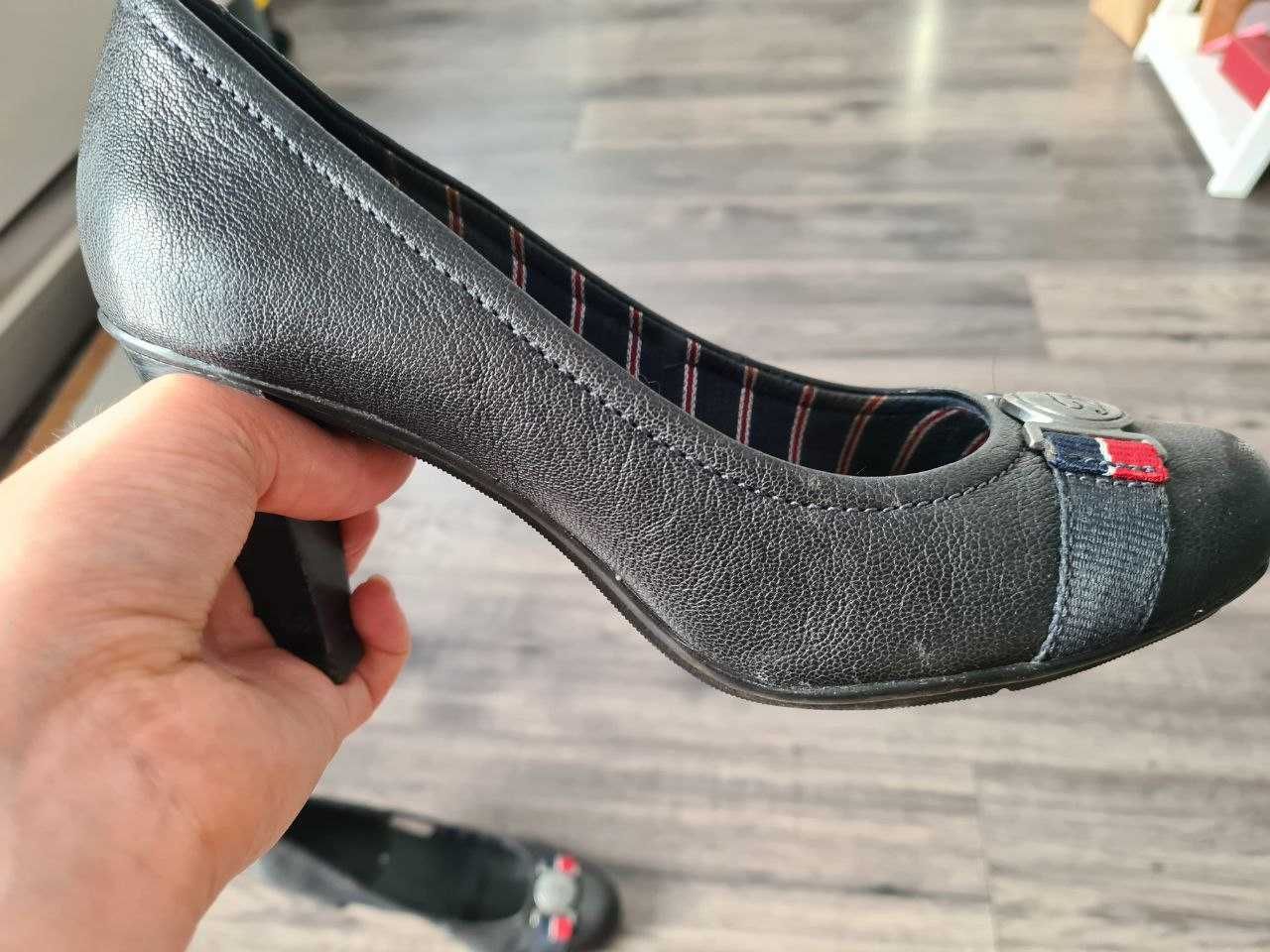 Damskie skorzane buty na obcasie (czolenka) Tommy Hilfiger