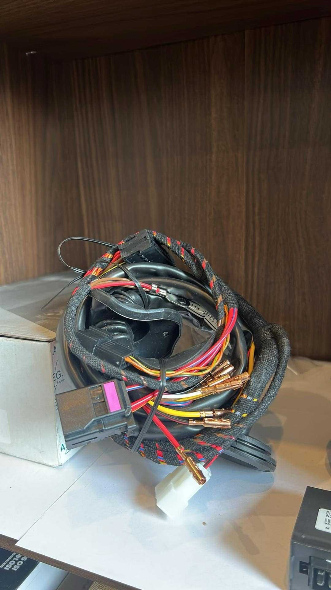 Zestaw elektryczny,zaczepu przyczepy od JAEGER ES0764 VW PASSAT