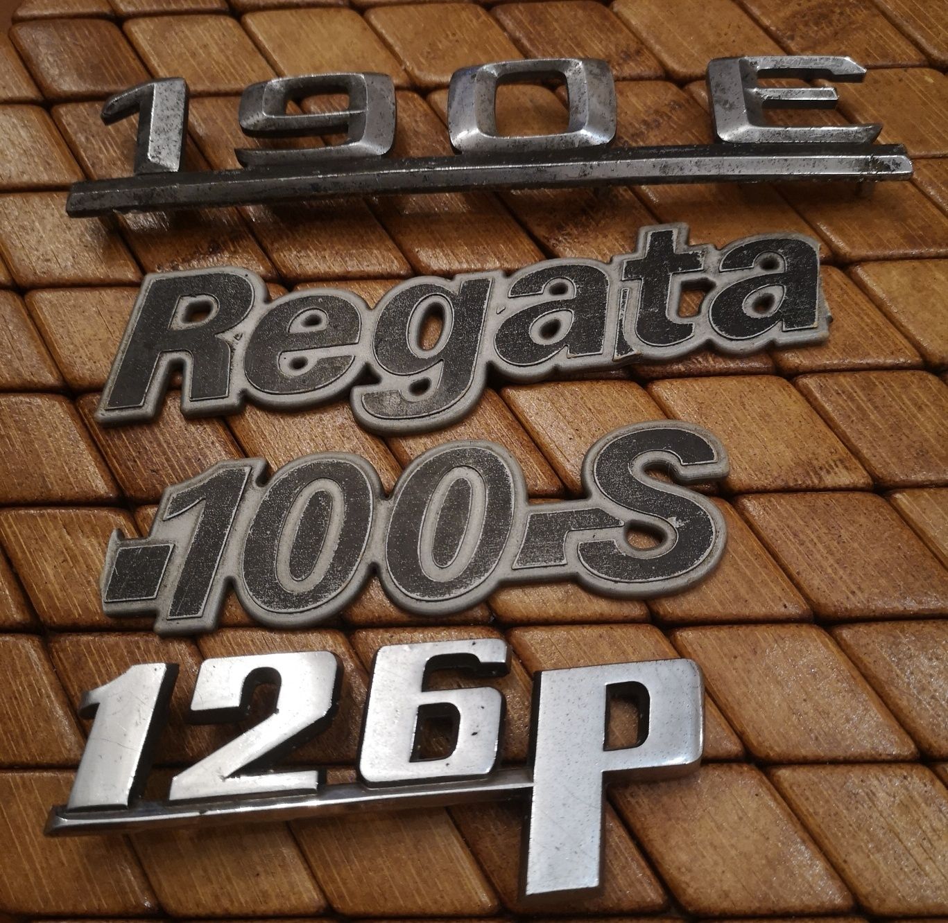 Emblemat różne modele