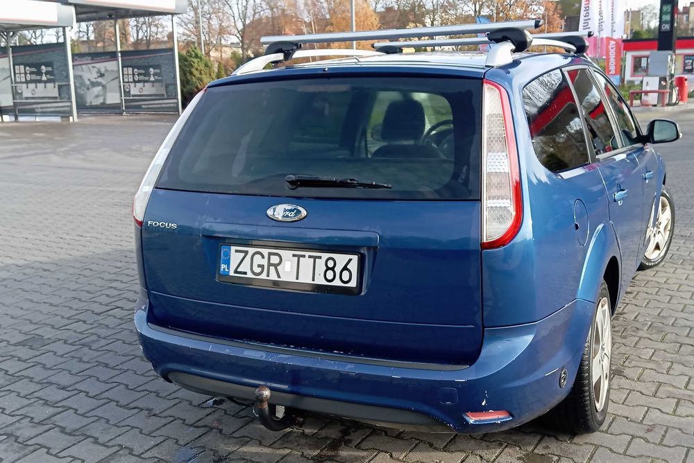 Sprzedam auto w dobrym stanie - benzyna + gaz