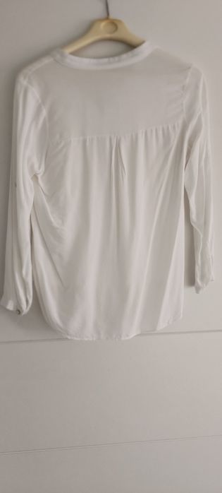 Camisa branca de manga comprida . Usada. Tamanho S