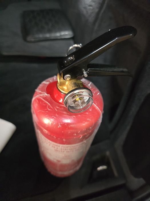 Продам порошковий вогнегасники