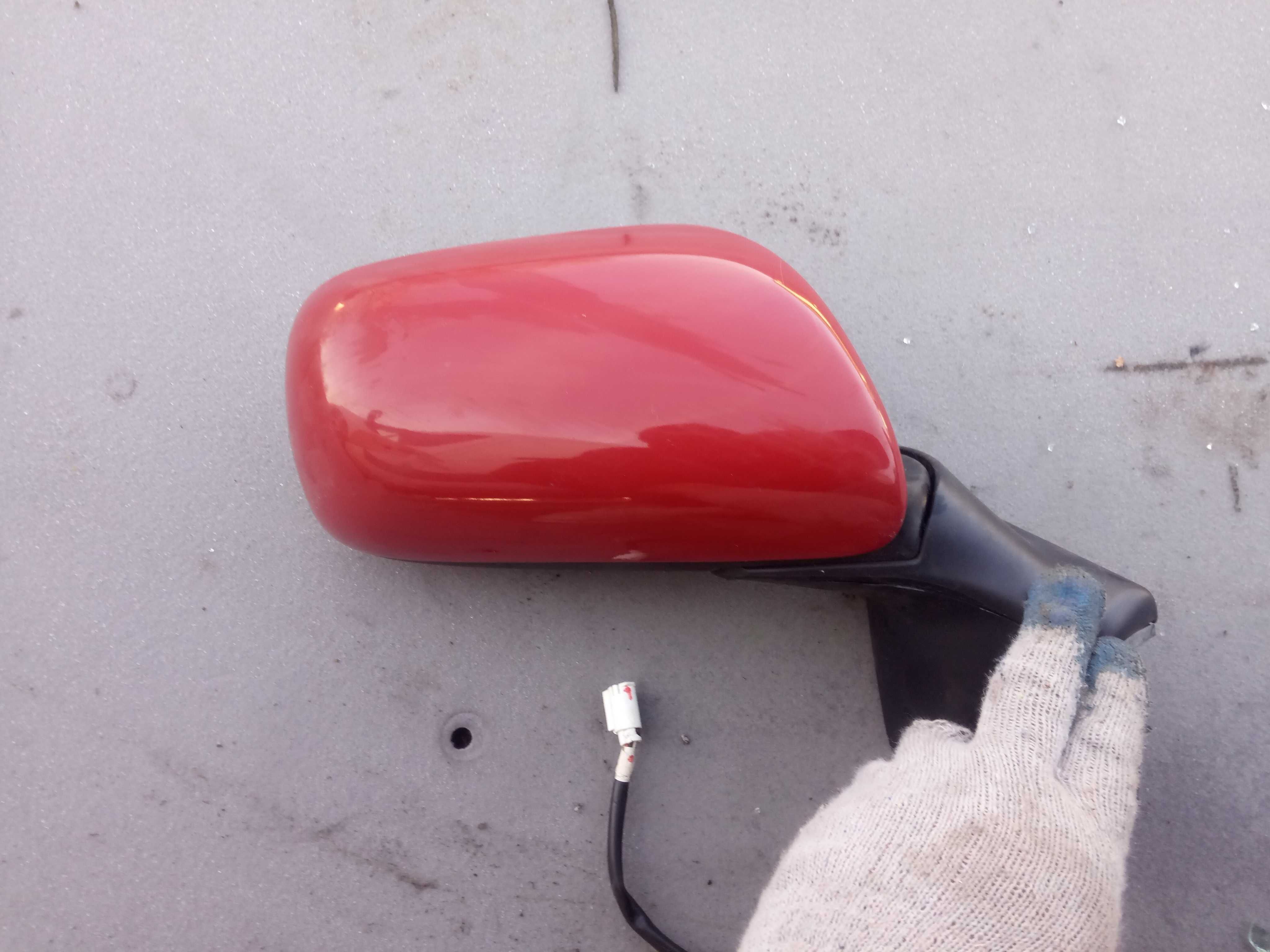 TOYOTA AURIS I 06-09 lusterko prawe europa 5 PIN kolor czerwony 3J6