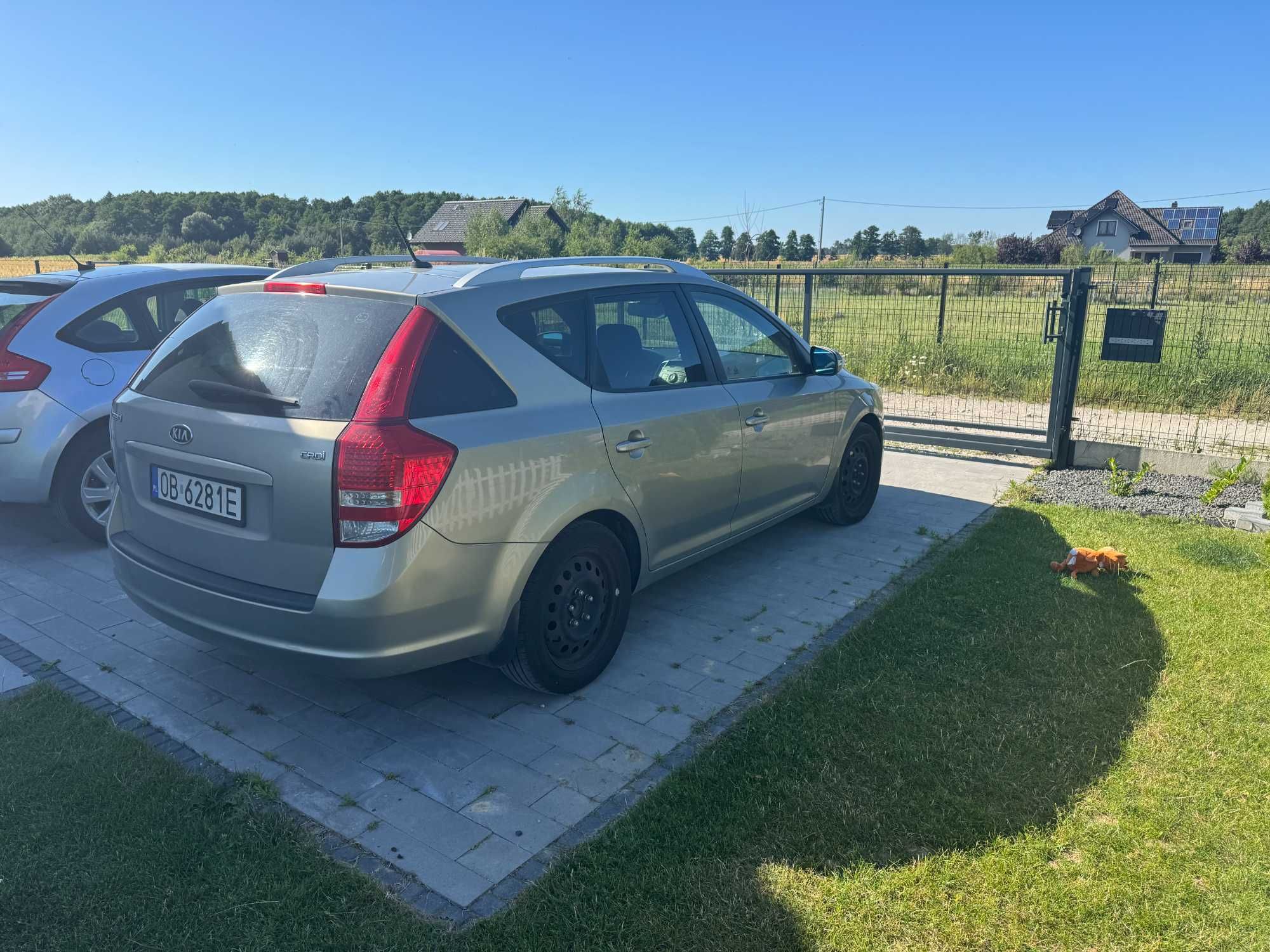 Kia ceed 1.6 CRDI, z Polskiego salonu