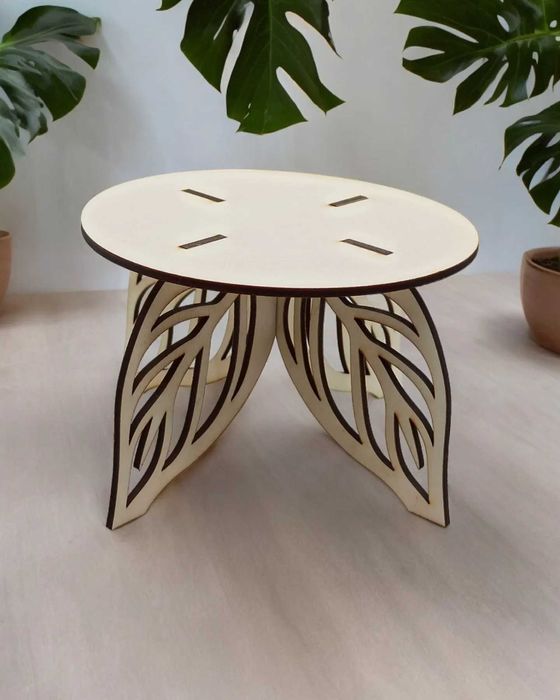 DREWNIANY STOJAK Na Rośliny z Ażurowym Wzorem Liści