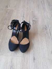 Buty na koturnie Stradivarius r. 36