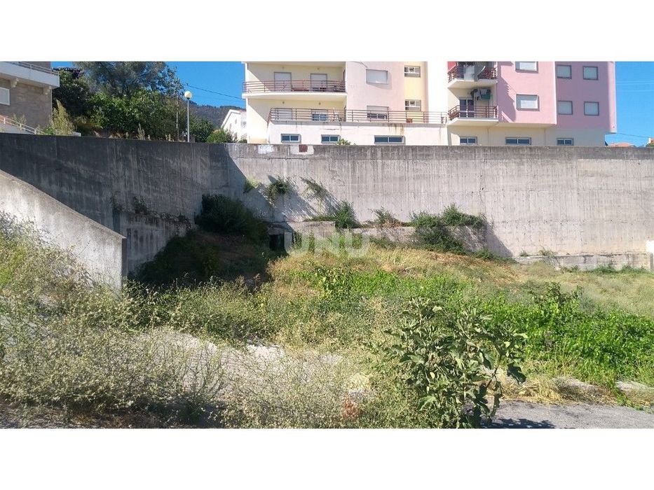 Terreno urbano para construção na Vila do Carvalho, Covilhã!