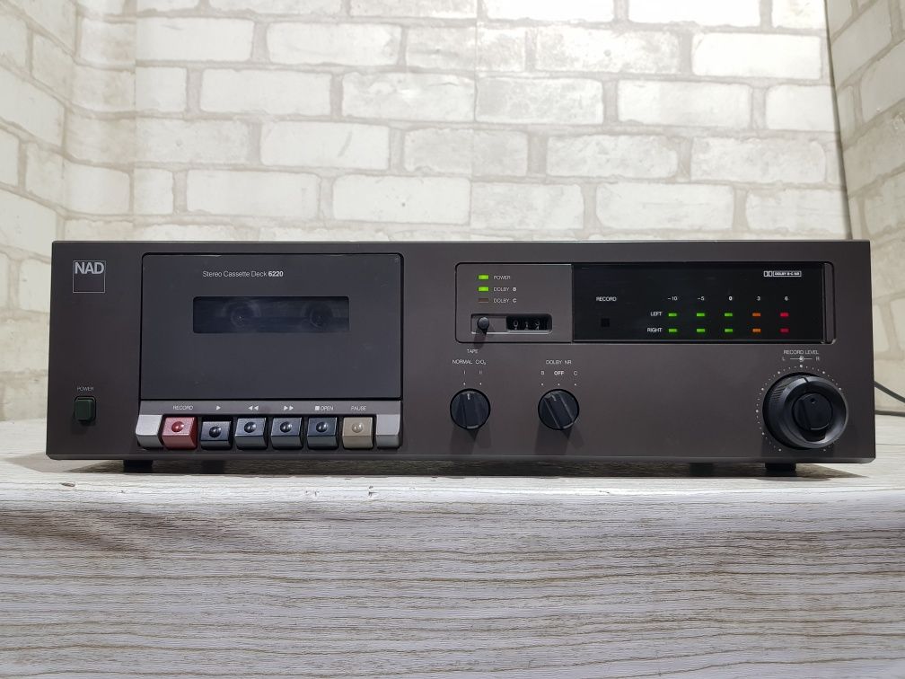 Касетна стереодека NAD 6220, б/у з Німеччини