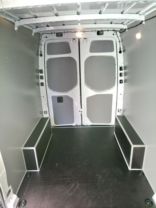 Mercedes Sprinter L2H2 Zabudowa samochodu auta dostawczego