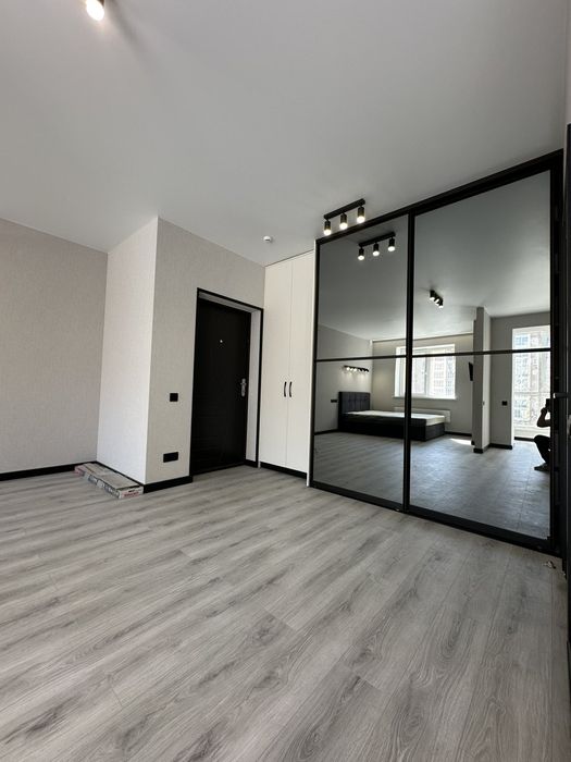 Продаж нової 1кімнатної квартири 40 м2 з меблями,технікою Соф. Борщаг