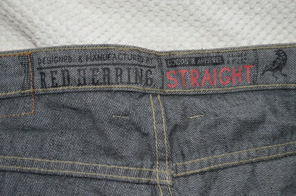 Джинсы Red Herring