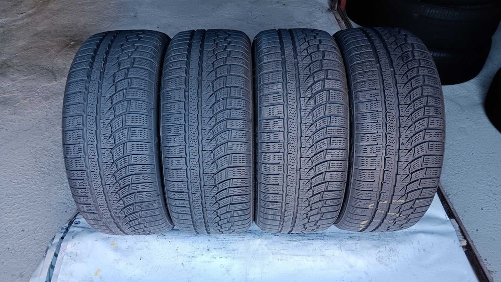 215/40/17 Nokian wr a4
