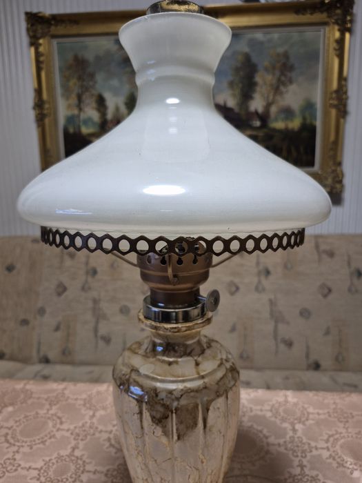 Piękna stara lampa ceramiczna