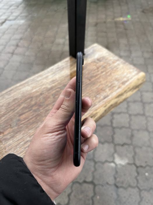 Apple iPhone XR 64GB Black