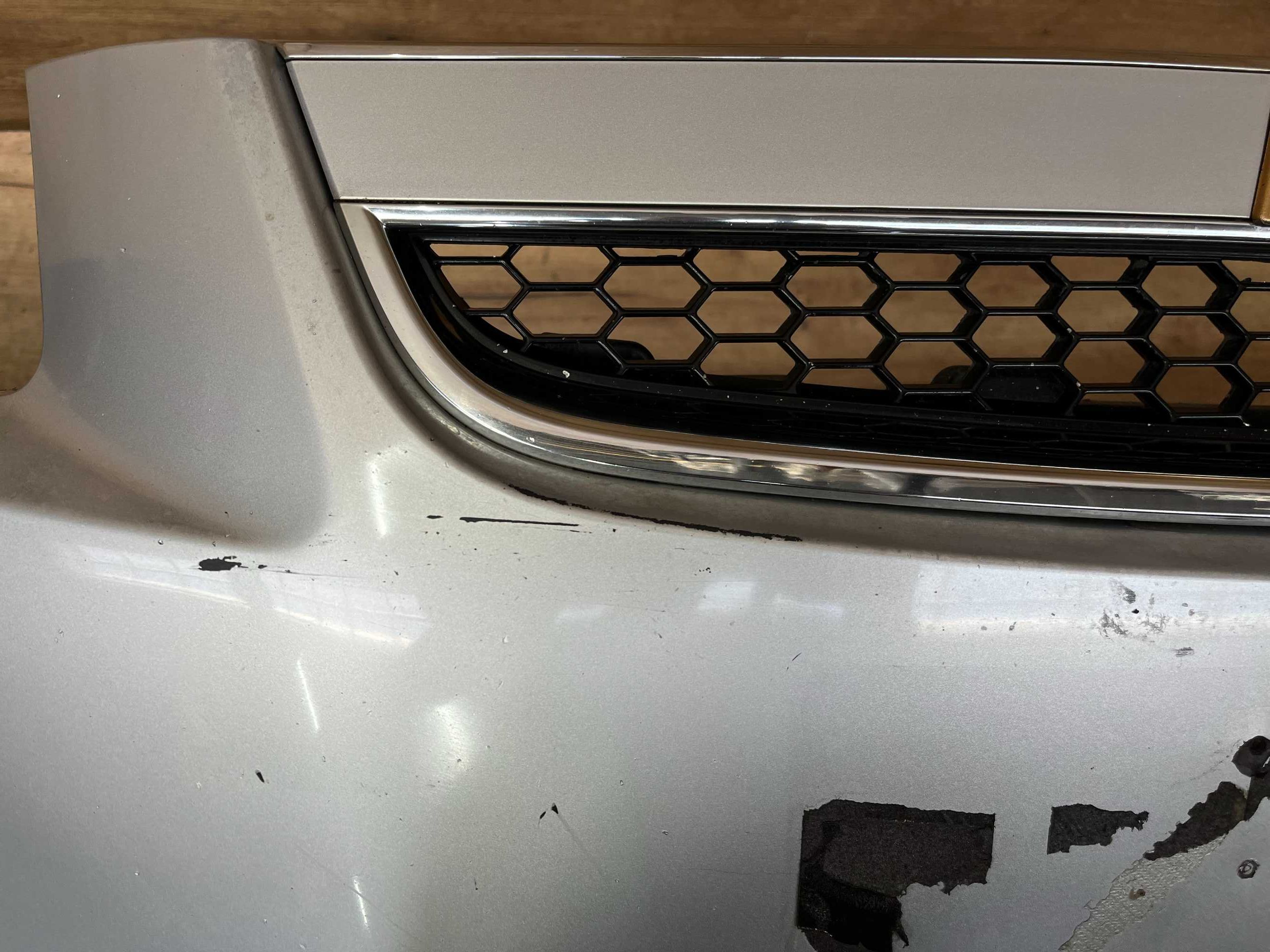 Zderzak przedni Chevrolet Captiva kolor 92u