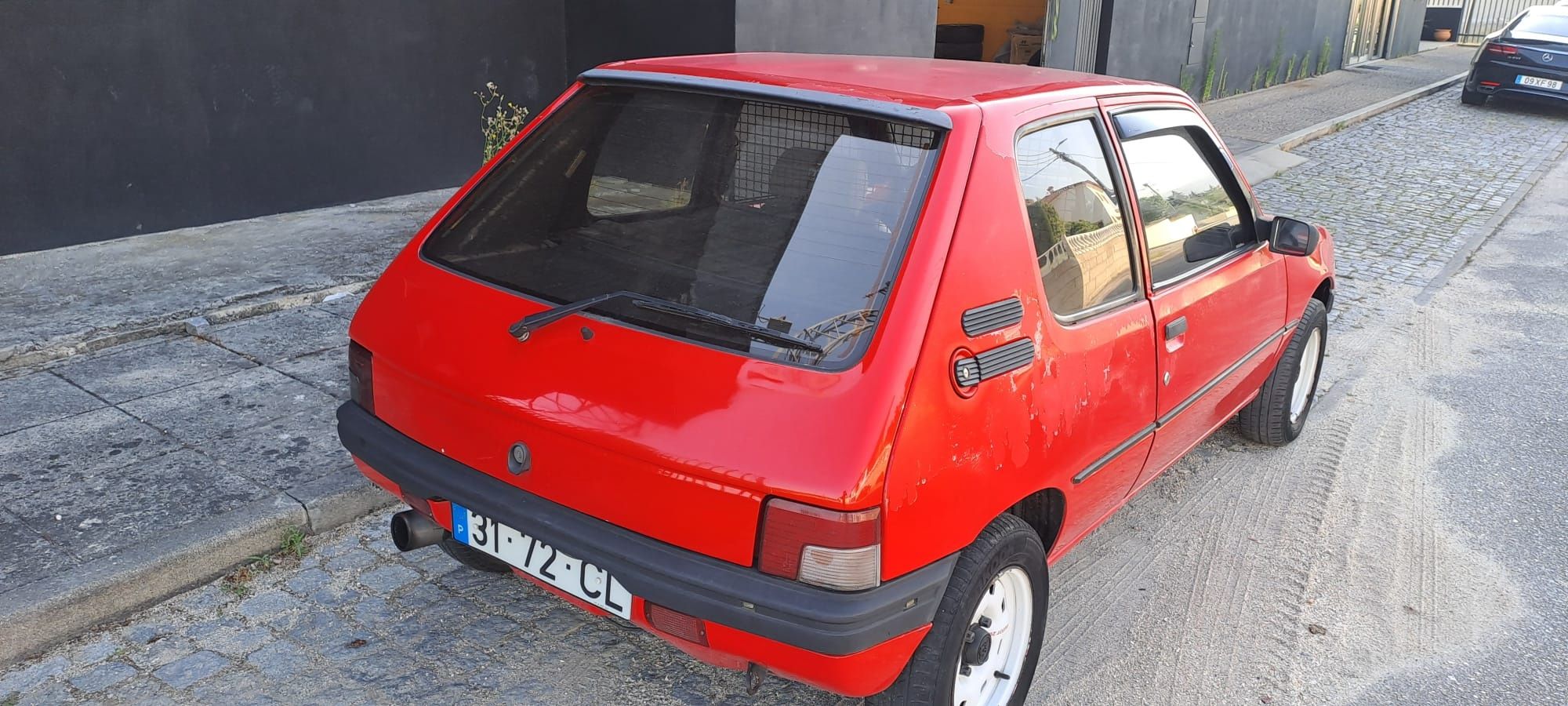 Peugeot 205 comercial