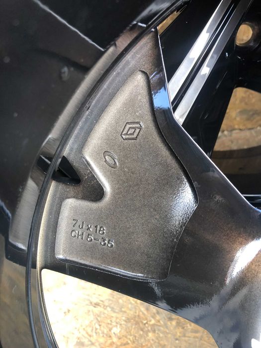 Koła felgi Renault Arkana RS 7J ET35 18" 5x114,3 215/55/18