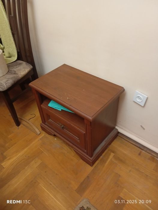 Ліжко матрац дві поиліжкові тумби