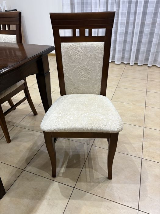 Sprzedam stół + 6 krzeseł