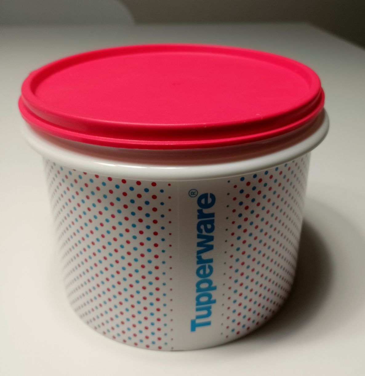 Tupperware zestaw trzech pojemników 3 x 1,1L