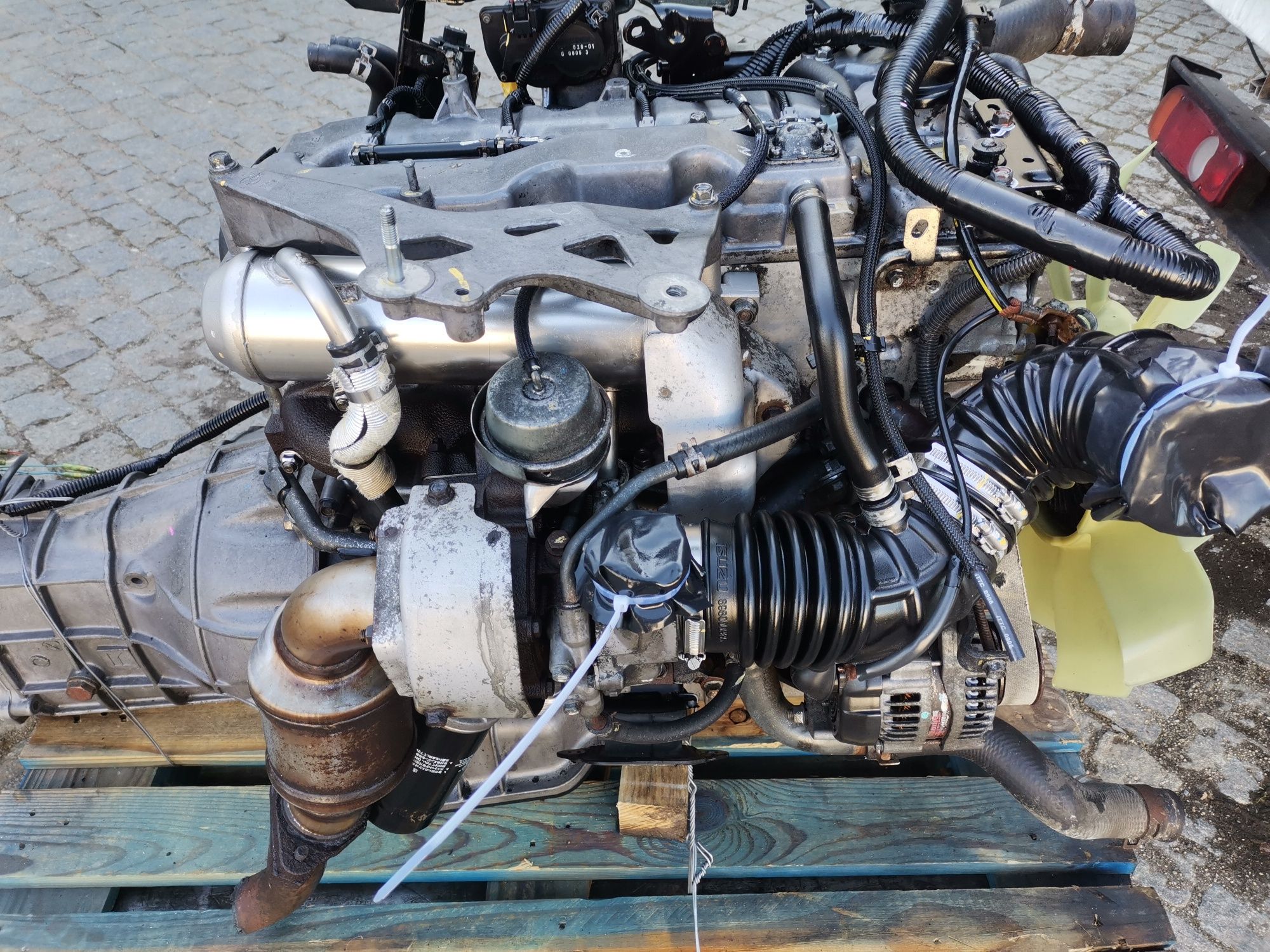 Motor Isuzu 2.5 dmax 4jk1