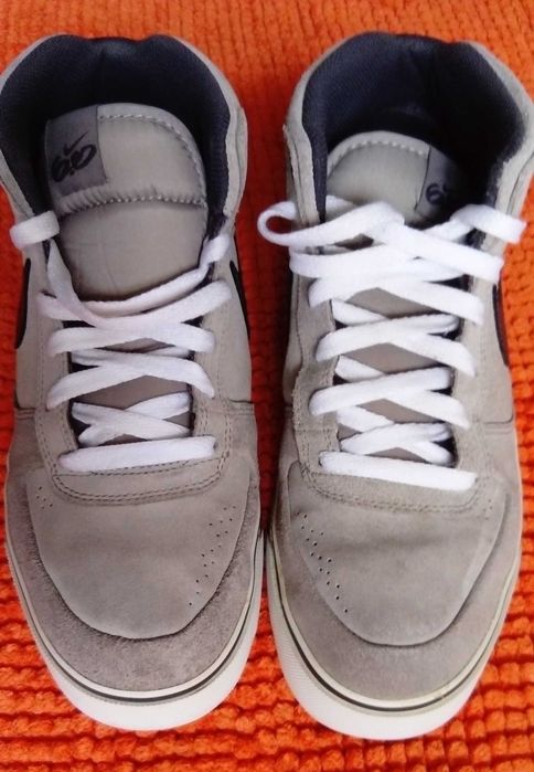 Super lekkie skórzane wysokie półbuty sneakersy Nike, rozmiar 44