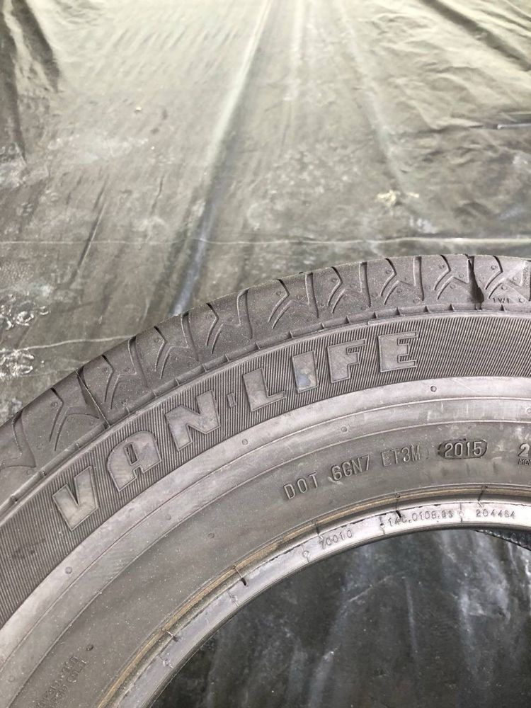 Розпаровка 205/75 r16c Semperit Van-Life 2015р (942)