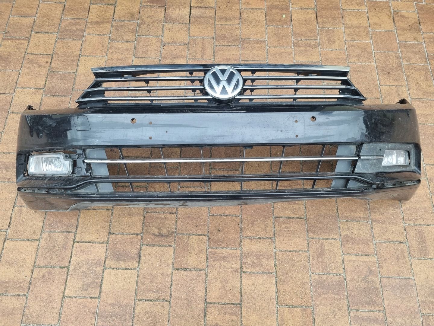 Vw passat b8 zderzak przód 4x pdc
