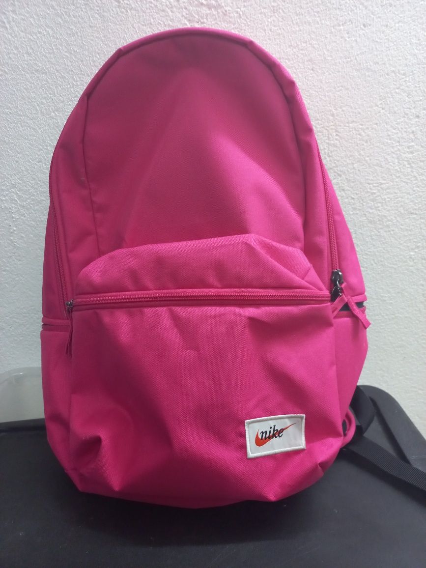 Mochila Nike,cor de rosa