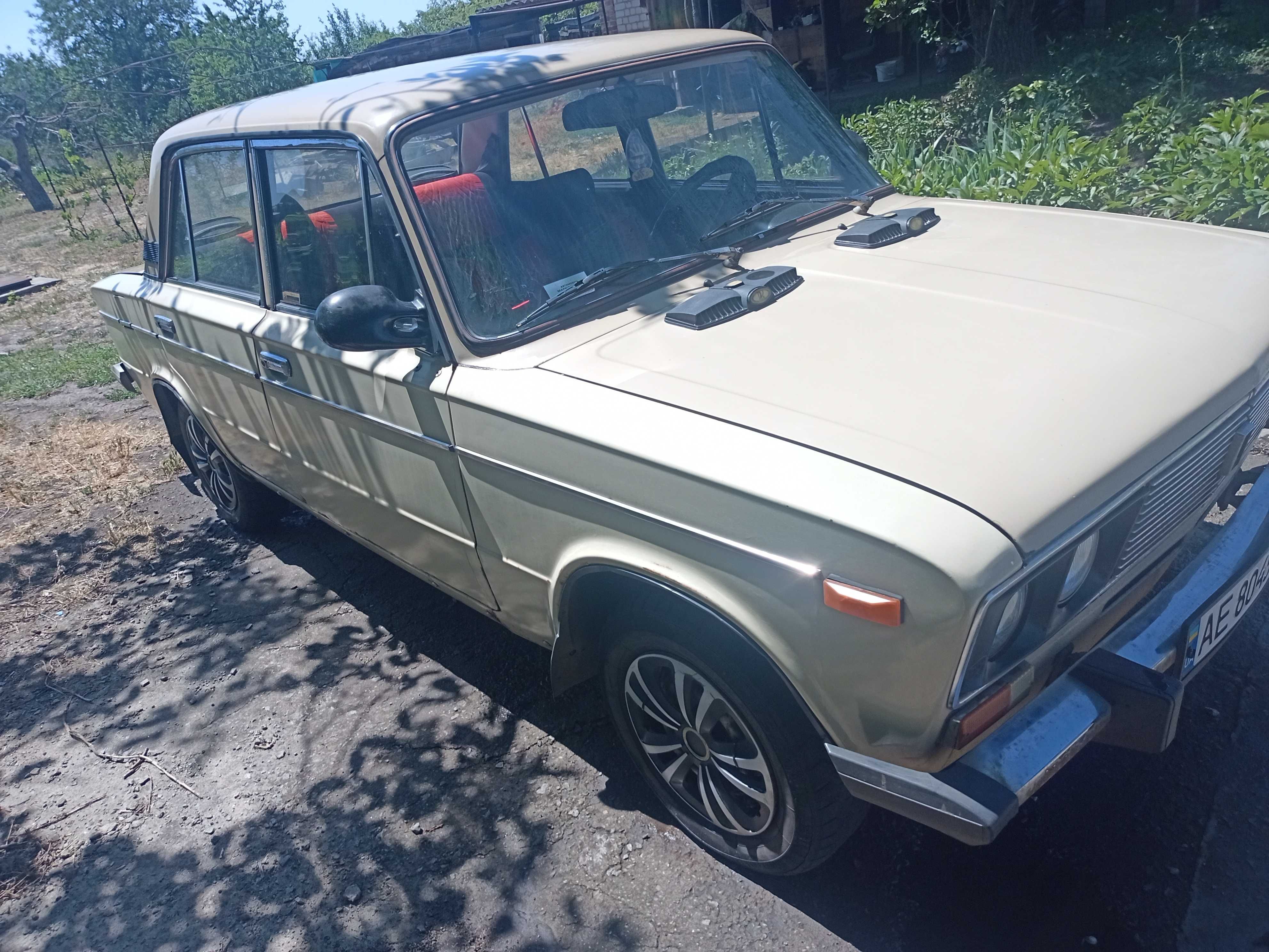 Автомобіль ВАЗ 2106