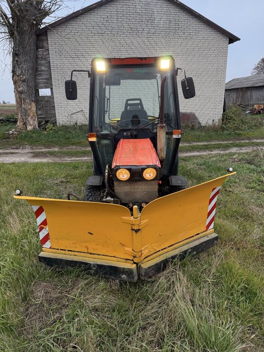 Ciagnik komunalny 4x4 osprzet zimowy akcja zima