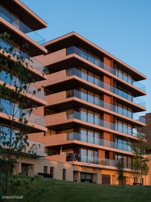 Apartamento T2 com 2 Suites + Terraço