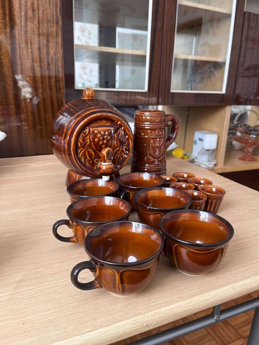 Beczułka ceramiczna kamionka + filiżanki + dzbanek z kieliszkami