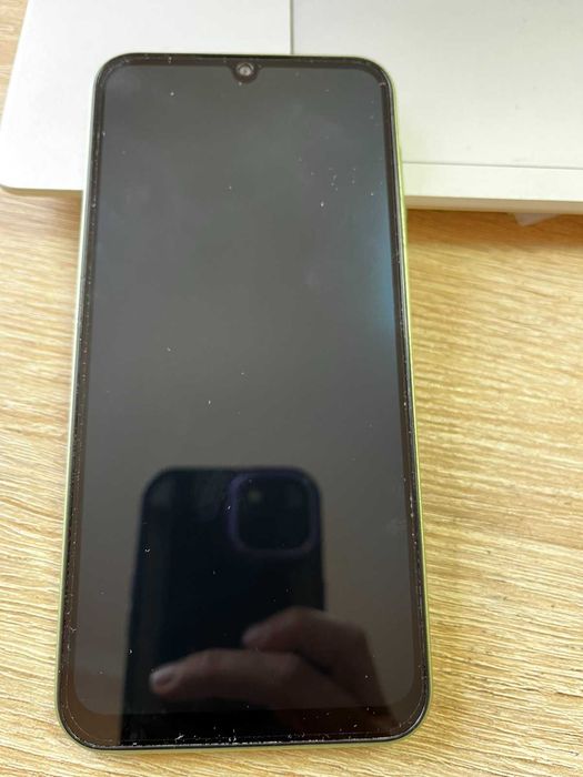 Samsung Galaxy A24 (6/128 ГБ) Стан відмінний.