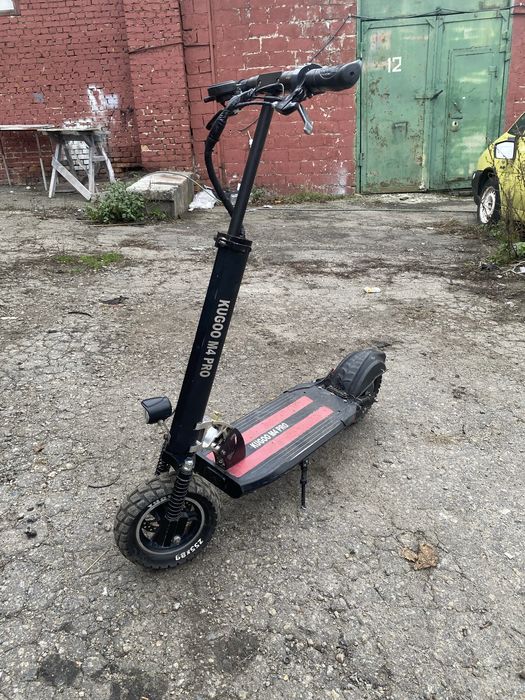 Продам  самокат куго 4м
