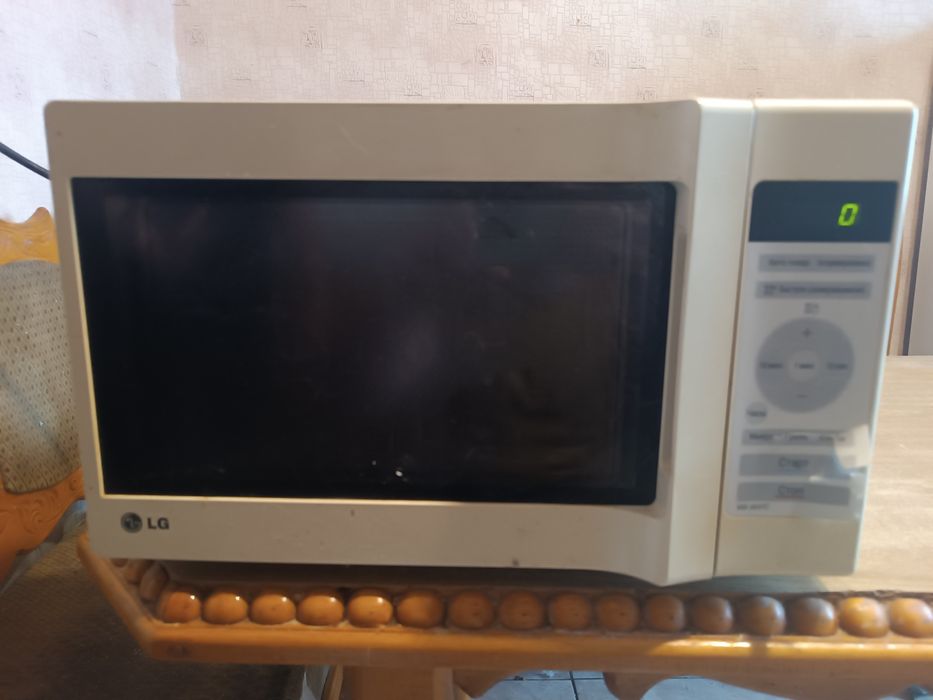 Мікрохвильова піч LG