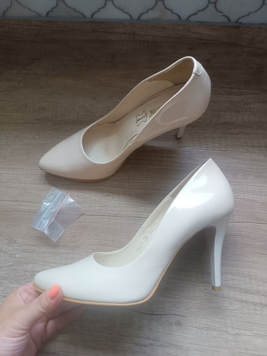 Wygodne Skórzane szpilki 39 nowe ESKA