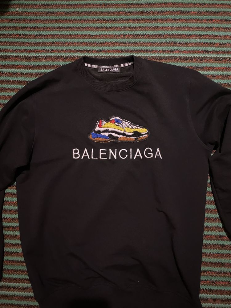 Balenciaga свитшот