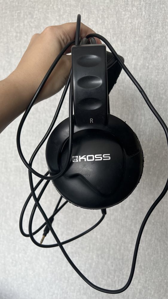 Навушники Koss UR20 (накладні студійні, ігрові)